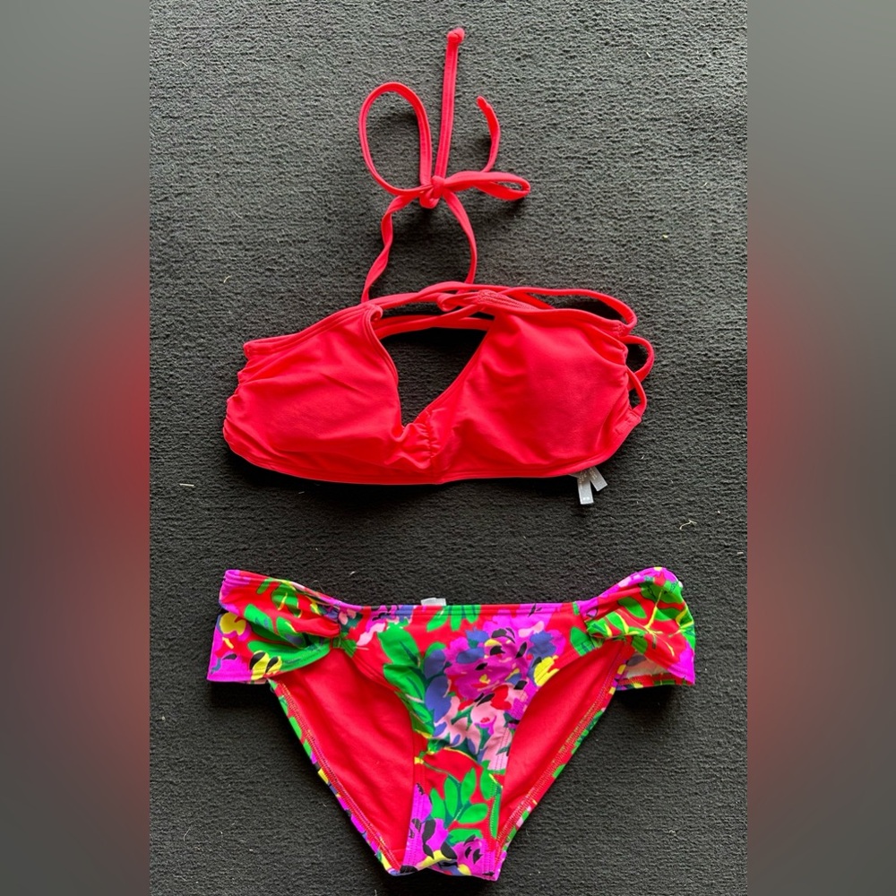 Aerie swimsuit, Small bottoms, medium top